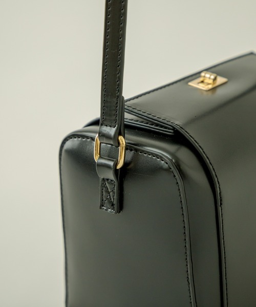 loti(ロティ)の「WEB限定 loti ボックスボストンショルダーBAG(ショルダーバッグ・レディース・ブラック/ブラウン・ONE SIZE)」の18枚目の写真