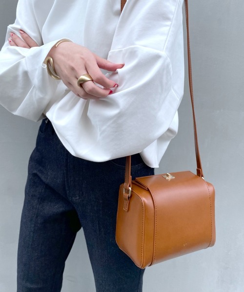 loti(ロティ)の「WEB限定 loti ボックスボストンショルダーBAG(ショルダーバッグ・レディース・ブラック/ブラウン・ONE SIZE)」の20枚目の写真