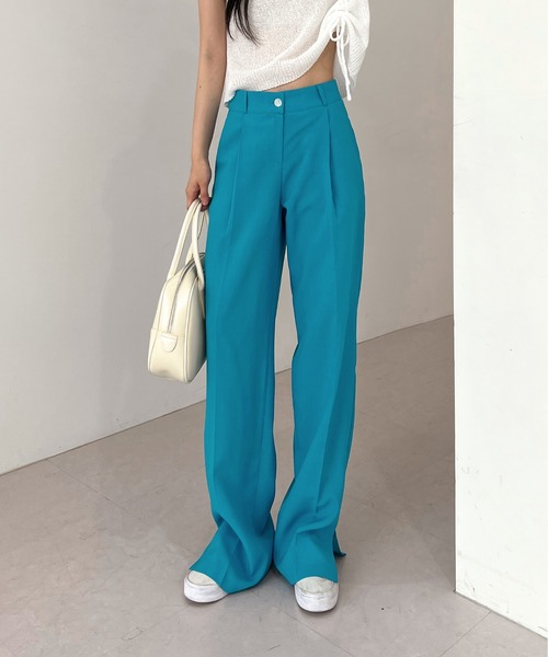 by muni:r（バイ ムニール）の「オルジナルスリットピンタックスラックス（スラックス・レディース・ブラック/ベージュ/イエロー/グリーン/ブルー/ブルー系その他/ライトピンク/スモークピンク・SMALL/MEDIUM）」の4枚目の写真