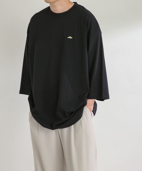 SENSE OF PLACE by URBAN RESEARCH(センスオブプレイスバイアーバンリサーチ)の「『別注』『ユニセックス』ddp×SENSE OF PLACE エクストラルーズTシャツ A(Tシャツ/カットソー・メンズ・ホワイト/ブラック・MEDIUM/LARGE)」の3枚目の写真