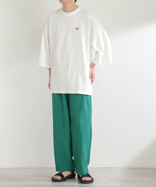 SENSE OF PLACE by URBAN RESEARCH(センスオブプレイスバイアーバンリサーチ)の「『別注』『ユニセックス』ddp×SENSE OF PLACE エクストラルーズTシャツ A(Tシャツ/カットソー・メンズ・ホワイト/ブラック・MEDIUM/LARGE)」の19枚目の写真