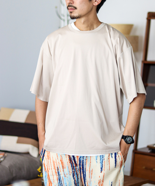 JOURNAL STANDARD（ジャーナルスタンダード）の「【接触冷感】SCTC70 ひんやりコットン オーバーサイズTシャツ（Tシャツ/カットソー・メンズ・ホワイト/ベージュ/ライトグリーン/アーミー/ブラック系その他・SMALL/MEDIUM/LARGE）」の4枚目の写真