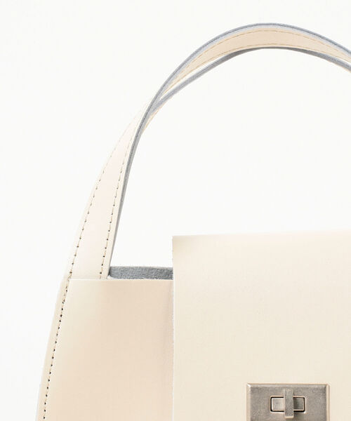 Ray BEAMS（レイビームス）の「Ray BEAMS / フラップ バッグ（トートバッグ・レディース・ブラック/ホワイト・ONE SIZE）」の10枚目の写真