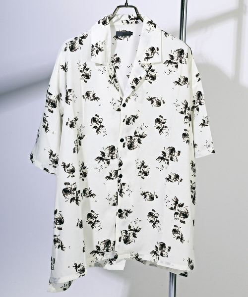 LUXSTYLE(ラグスタイル)の「花柄BIGオープンカラー半袖シャツ(シャツ/ブラウス・メンズ・ブラック/ホワイト・M/L)」の2枚目の写真
