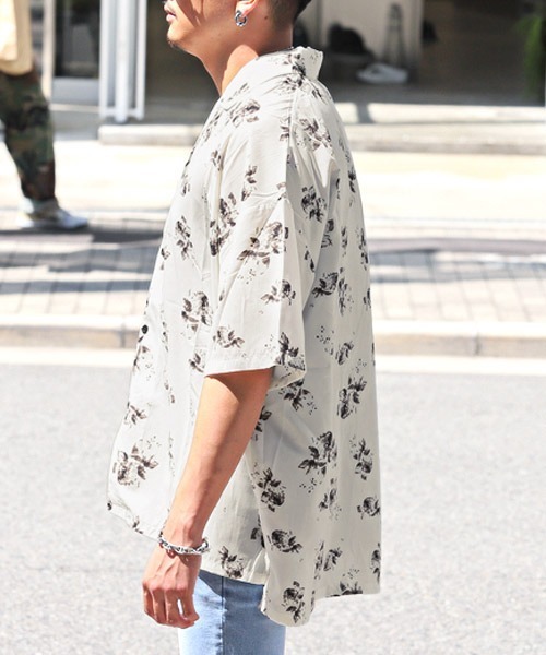 LUXSTYLE(ラグスタイル)の「花柄BIGオープンカラー半袖シャツ(シャツ/ブラウス・メンズ・ブラック/ホワイト・M/L)」の10枚目の写真