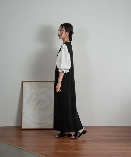 Amiur(エミレ)の「deep v cut long vest(ワンピース・レディース・ブラック/グレー/アイボリー・FREE)」の11枚目の写真