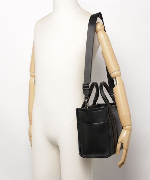 AVIREX（アヴィレックス）の「【直営店限定】COW LEATHER MINI TOTE BAG/ カウレザーミニトートバッグ（トートバッグ・レディース・ブラック・F）」の5枚目の写真