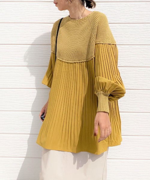 Q(キュー)の「プリーツドッキングニット(ニット/セーター・レディース・チャコールグレー/マスタード・MEDIUM)」の1枚目の写真