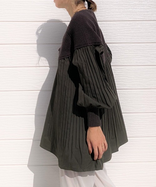 Q(キュー)の「プリーツドッキングニット(ニット/セーター・レディース・チャコールグレー/マスタード・MEDIUM)」の9枚目の写真