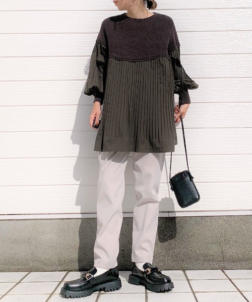 Q(キュー)の「プリーツドッキングニット(ニット/セーター・レディース・チャコールグレー/マスタード・MEDIUM)」の6枚目の写真