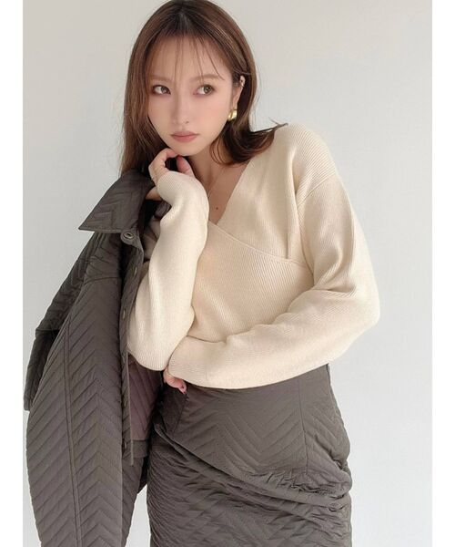 RESEXXY(リゼクシー)の「カシュクールニットトップス(ニット/セーター・レディース・ブラック/ベージュ/ブルー/アイボリー・FREE)」の16枚目の写真