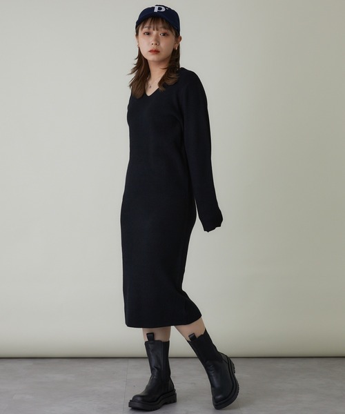 mebole(メボレ)の「Vネックリブニットワンピース(ワンピース・レディース・ブラック/ホワイト・FREE)」の2枚目の写真