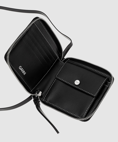 GANNI(ガニー)の「Banner Compact Zip Around Wallet(財布・レディース・ブラック・ONE SIZE)」の5枚目の写真