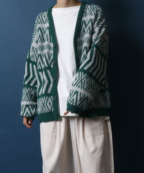 ANPAS(アンパス)の「Total Pattern Drop Shoulder Shaggy Knit Cardigan/総柄 ドロップショルダー シャギーニット カーディガン(カーディガン/ボレロ・メンズ・パープル系その他/レッド系その他/ブラック系その他4/ブルー系その他/グリーン系その他/ブラック系その他2/ブルー系その他2/ブラウン系その他/ブラック系その他/ブラック系その他3・M/L/LL)」の11枚目の写真