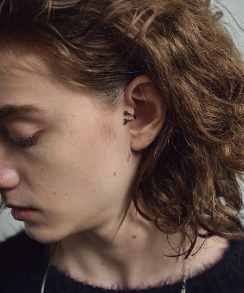and cloud（アンドクラウド）の「Moon / Star Set Tragus Cuff（イヤーカフ・レディース・シルバー/ブラック/イエローゴールド・FREE）」の11枚目の写真