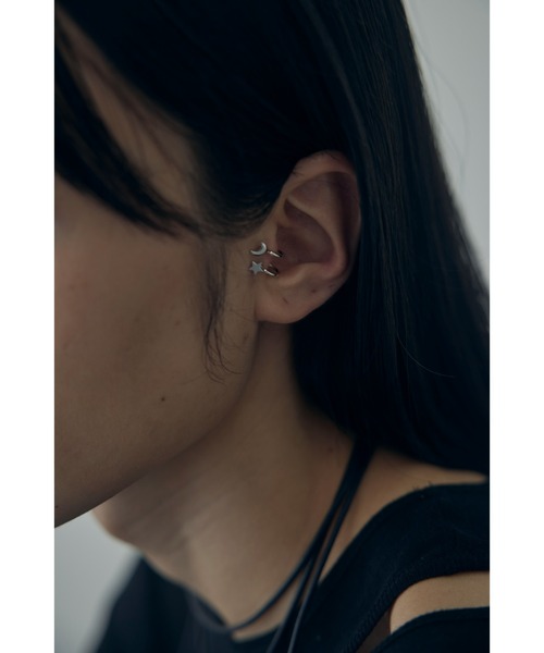 and cloud（アンドクラウド）の「Moon / Star Set Tragus Cuff（イヤーカフ・レディース・シルバー/ブラック/イエローゴールド・FREE）」の13枚目の写真