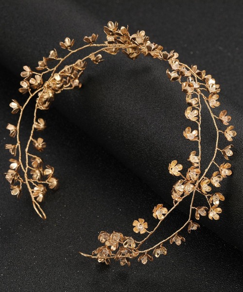 juweel（ユウェル）の「ブライダルヘッドアクセサリー 小花モチーフカチューシャ（カチューシャ・レディース・ゴールド/ホワイト/シルバー・FREE）」の3枚目の写真