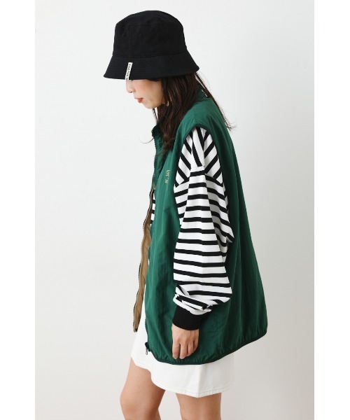 RODEO CROWNS WIDE BOWL（ロデオクラウンズワイドボウル）の「SHARE NYLON VEST（ベスト・レディース・グリーン/ブラック/ブルー/パープル・FREE）」の7枚目の写真