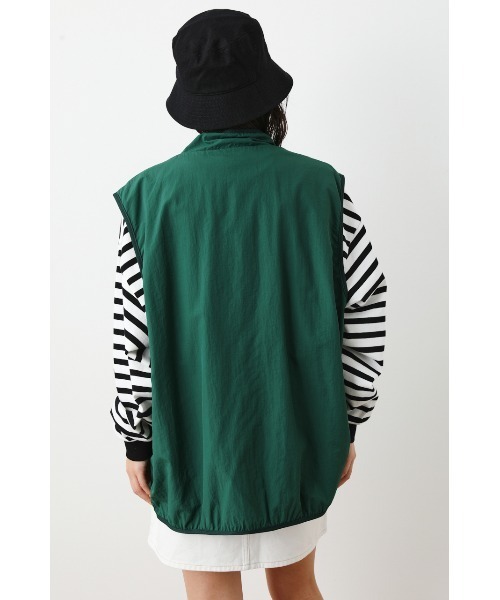 RODEO CROWNS WIDE BOWL（ロデオクラウンズワイドボウル）の「SHARE NYLON VEST（ベスト・レディース・グリーン/ブラック/ブルー/パープル・FREE）」の10枚目の写真