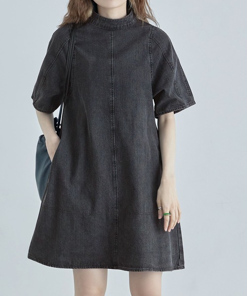 etoll.(エトル)の「60-70s風デニムミニワンピース(ワンピース・レディース・チャコールグレー/ライトブルー・M)」の3枚目の写真