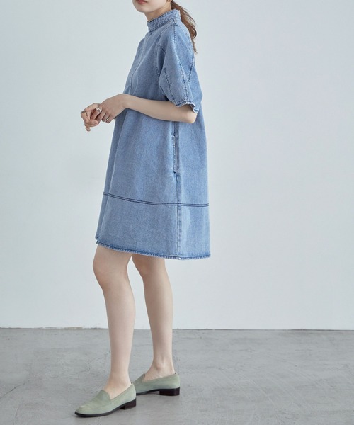 etoll.(エトル)の「60-70s風デニムミニワンピース(ワンピース・レディース・チャコールグレー/ライトブルー・M)」の5枚目の写真