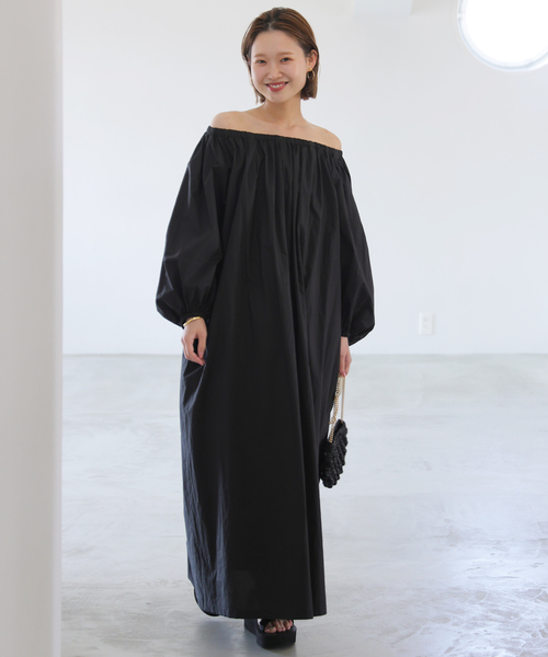 SLOBE IENA（スローブイエナ）の「タイプライターオフショルワンピース（ワンピース・レディース・サックスブルー/ブラック・38/36）」の4枚目の写真