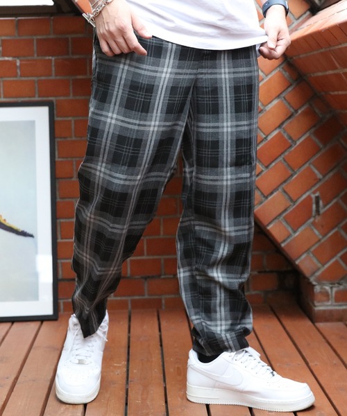 SUGGESTION(サジェッション)の「チェックワイドテーパードパンツ(その他パンツ・メンズ・ブラウン/ベージュ/チャコールグレー/グレー/ブラック系その他/ブラック/アイボリー・MEDIUM/LARGE)」の20枚目の写真