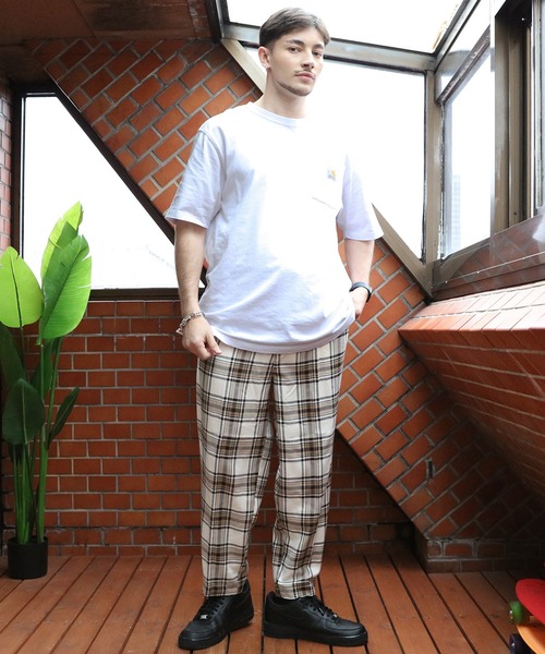 SUGGESTION(サジェッション)の「チェックワイドテーパードパンツ(その他パンツ・メンズ・ブラウン/ベージュ/チャコールグレー/グレー/ブラック系その他/ブラック/アイボリー・MEDIUM/LARGE)」の19枚目の写真