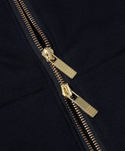 THOM BROWNE(トムブラウン)の「ZIP UP HOODIE IN CLASSIC LOOP BACK W/ ENGINEERED 4 BAR(パーカー・レディース・ネイビー/グレー・38/36)」の6枚目の写真