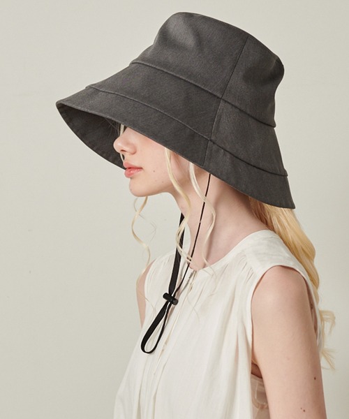 HAT MIKKE(ハットミッケ)の「【HATMIKKE / ハットミッケ】3WAYブリムハット / 帽子 / 紫外線対策 / 遮光100% / UVカット / 接触冷感 / あご紐付き / サイズ調節可能(ハット・レディース・ブラック/グレー/ベージュ/ブラウン/カーキ・S/M/L)」の3枚目の写真