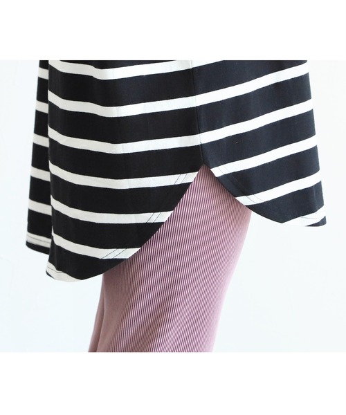 reca(レカ)の「ノースリーブボーダーカットソー(タンクトップ・レディース・グレイッシュベージュ/ブラック/オフホワイト/ラベンダー・M)」の7枚目の写真