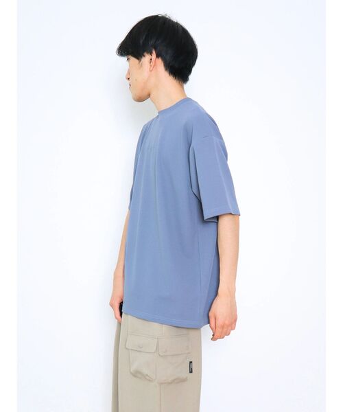 CRAFT STANDARD BOUTIQUE(クラフトスタンダードブティック)の「梨地カット刺繍TEE(Tシャツ/カットソー・レディース・ブルー/ブラック/ライトグレー・M/L/XL)」の4枚目の写真