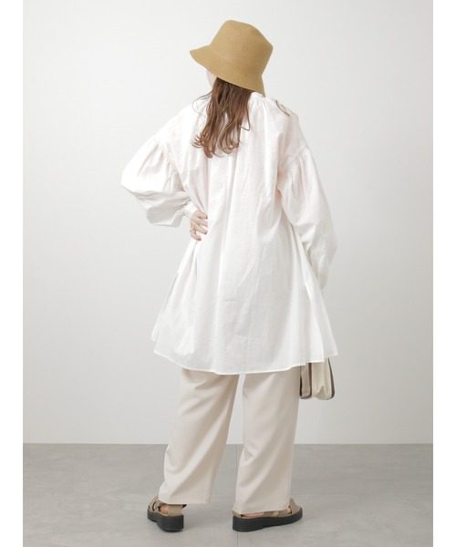 ehka sopo（エヘカソポ）の「ボリュームスリーブチュニック（チュニック・レディース・オフホワイト/ブラック/グリーン・ﾌﾘ-）」の13枚目の写真