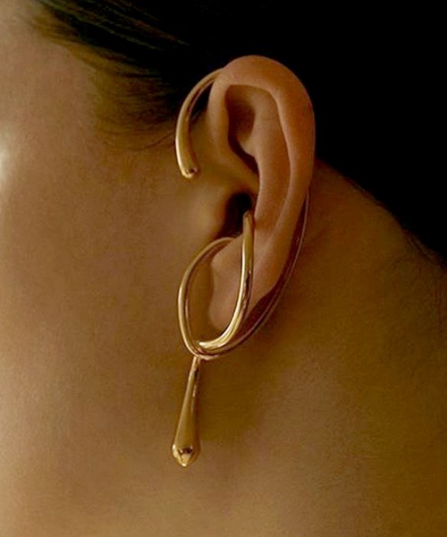 florist（フローリスト）の「【両耳セット】デザイナーズボリュームデザインイヤーカフ/左右各1個入り（イヤーカフ・レディース・シルバー系2/シルバー系4/ゴールド系2/シルバー系1/シルバー系5/ゴールド系7/ゴールド系8/シルバー系3/ゴールド系5/ゴールド系1/ゴールド系4/ゴールド系3/シルバー系6/ゴールド系6・FREE）」の19枚目の写真