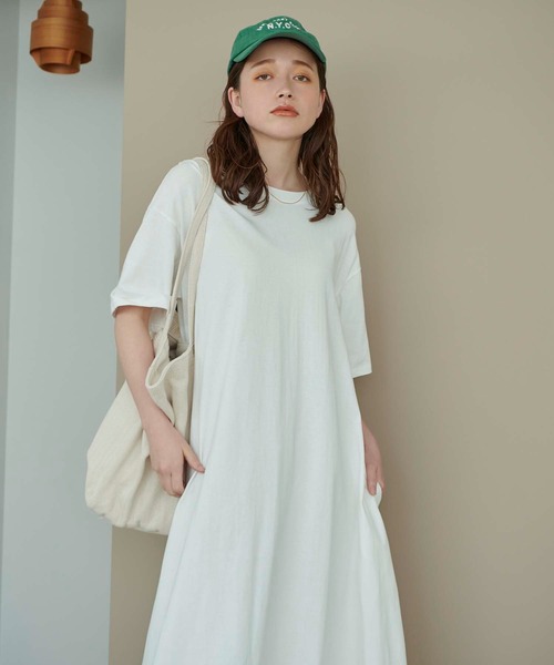 fifth(フィフス)の「Aラインカットソーワンピース(ワンピース・レディース・ホワイト/ブラック/チャコールグレー/モカ・M)」の15枚目の写真