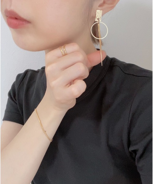 tone（トーン）の「【As】レクタングル×サークル　ロングチェーンイヤリング(MA)（イヤリング・レディース・ゴールド/ゴールド系その他2/シルバー/ゴールド系その他3・FREE）」の6枚目の写真