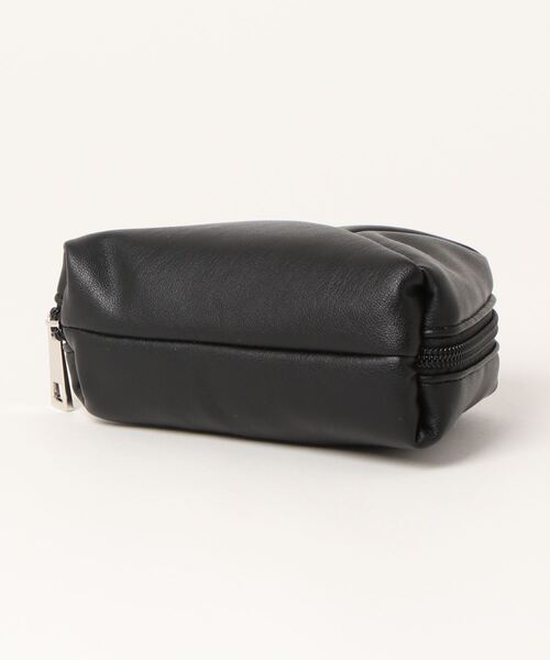 AZUL by moussy（アズールバイマウジー）の「中綿キルティングポーチ（ポーチ・レディース・アイボリー/ブルー/ブラック・FREE）」の5枚目の写真