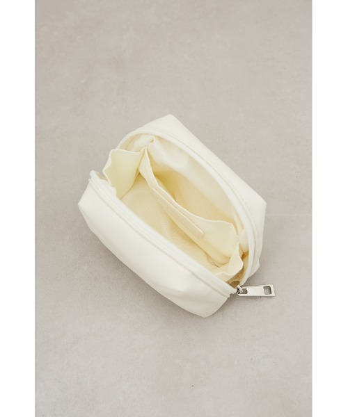 AZUL by moussy（アズールバイマウジー）の「中綿キルティングポーチ（ポーチ・レディース・アイボリー/ブルー/ブラック・FREE）」の17枚目の写真