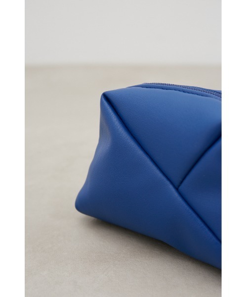 AZUL by moussy（アズールバイマウジー）の「中綿キルティングポーチ（ポーチ・レディース・アイボリー/ブルー/ブラック・FREE）」の10枚目の写真