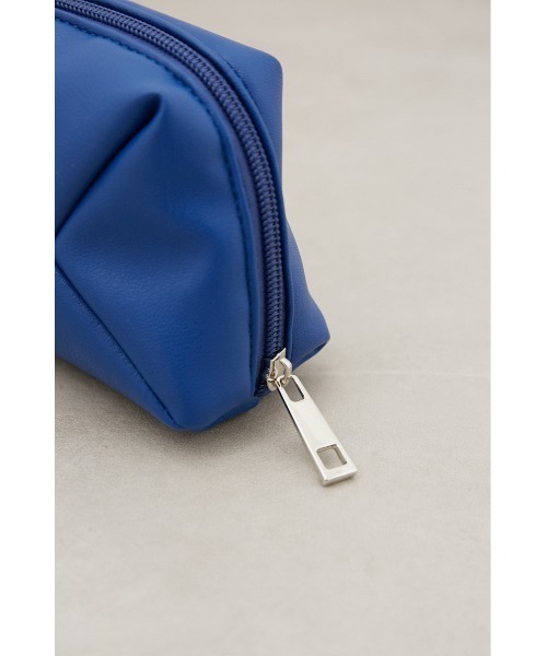 AZUL by moussy（アズールバイマウジー）の「中綿キルティングポーチ（ポーチ・レディース・アイボリー/ブルー/ブラック・FREE）」の11枚目の写真