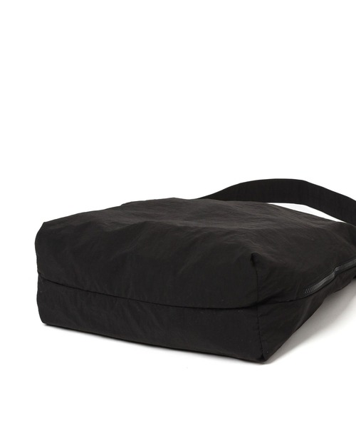 GLOBAL WORK(グローバルワーク)の「撥水ライトショルダー/909334(ショルダーバッグ・メンズ・ホワイト/ブラック/グレー/ライトグレー・FREE)」の21枚目の写真