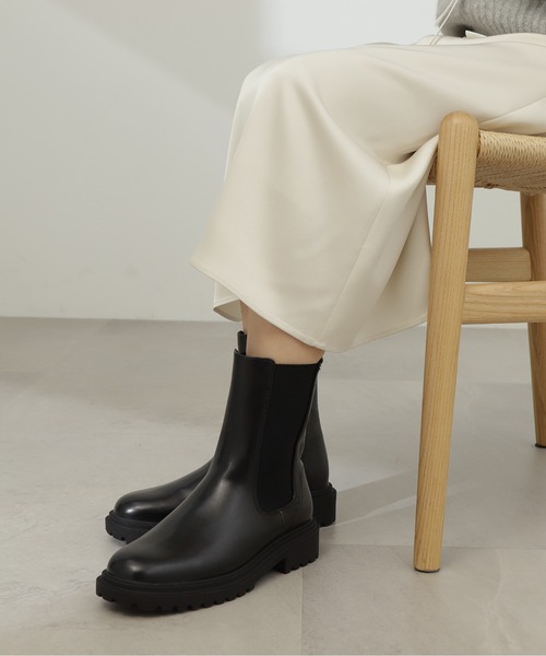 N.（N. Natural Beauty Basic）（エヌエヌナチュラルビューティーベーシック）の「◆サイドゴアミドルブーツ（ブーツ・レディース・ブラック/ホワイト・MEDIUM/LARGE）」の6枚目の写真
