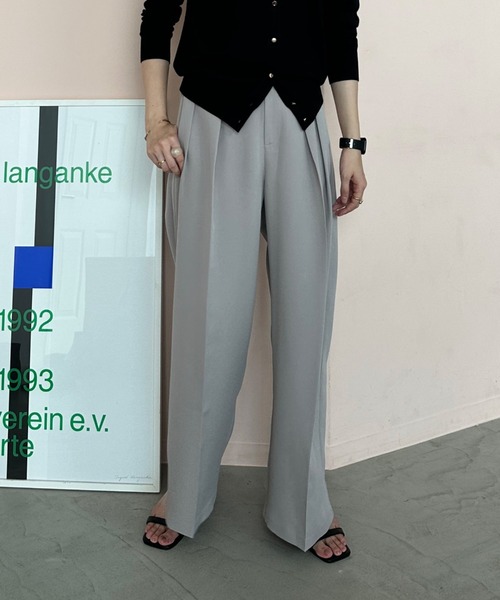 Doux archives（ドゥアルシーヴ）の「ウエスト細見え2タックパンツ