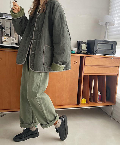 c.u.l（シーユーエル）の「キルティング 軽量 ノーカラー モンスター ジャケット culw539（ダウンジャケット/コート・レディース・アイボリー/ダークカーキ・L/XL/M）」の9枚目の写真