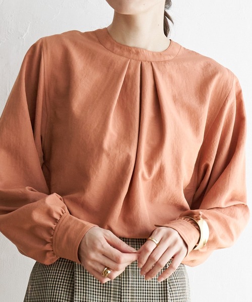 ikka（イッカ）の「前後2WAYバンドカラーシャツ（シャツ/ブラウス・レディース・オリーブ/チャコールグレー/その他1/オレンジ/オフホワイト・M/L/S）」の4枚目の写真