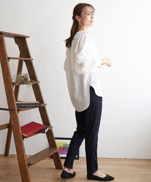 ikka（イッカ）の「前後2WAYバンドカラーシャツ（シャツ/ブラウス・レディース・オリーブ/チャコールグレー/その他1/オレンジ/オフホワイト・M/L/S）」の7枚目の写真