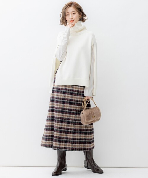 23区(ニジュウサンク)の「【洗える】ニット ポンチョ(ニット/セーター・レディース・ベージュ系/アイボリー系/グレー系・32)」の8枚目の写真