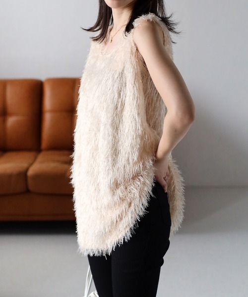 sakishimatokyo（サキシマトーキョー）の「フェザークルーネックベスト/ジレ（ベスト・レディース・グレー/アイボリー/ブラック・FREE）」の5枚目の写真