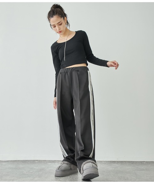 ANAP(アナップ)の「ベーシックUネックトップス(Tシャツ/カットソー・レディース・レッド/ホワイト/ブラック/グレー・FREE)」の17枚目の写真