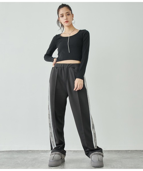 ANAP(アナップ)の「ベーシックUネックトップス(Tシャツ/カットソー・レディース・レッド/ホワイト/ブラック/グレー・FREE)」の16枚目の写真